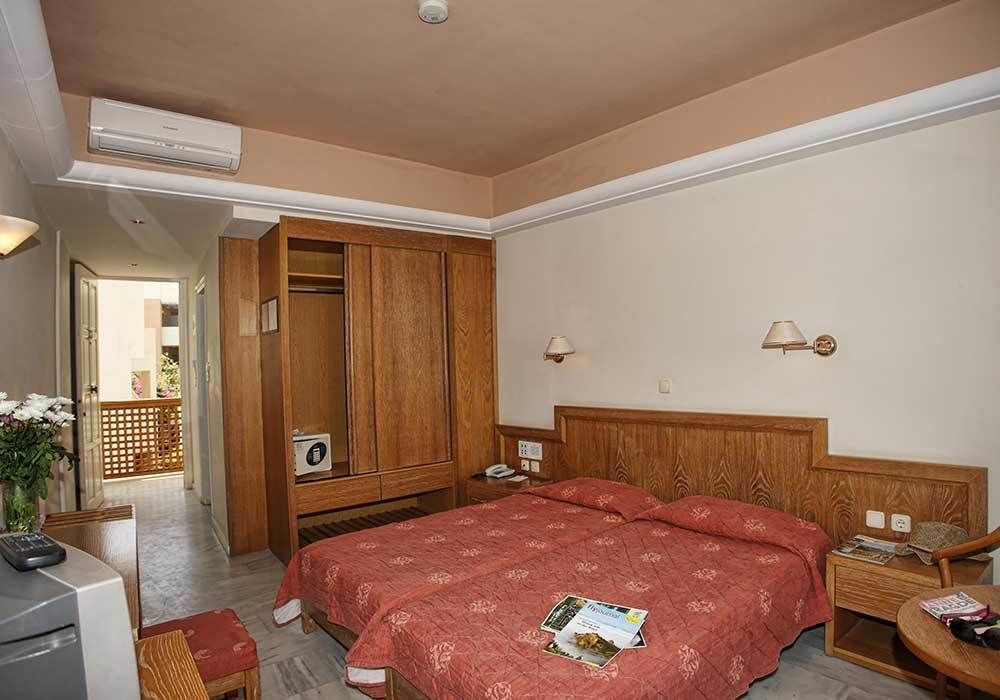 Anita Beach Hotel- Adults Only Rethymno Exterior foto