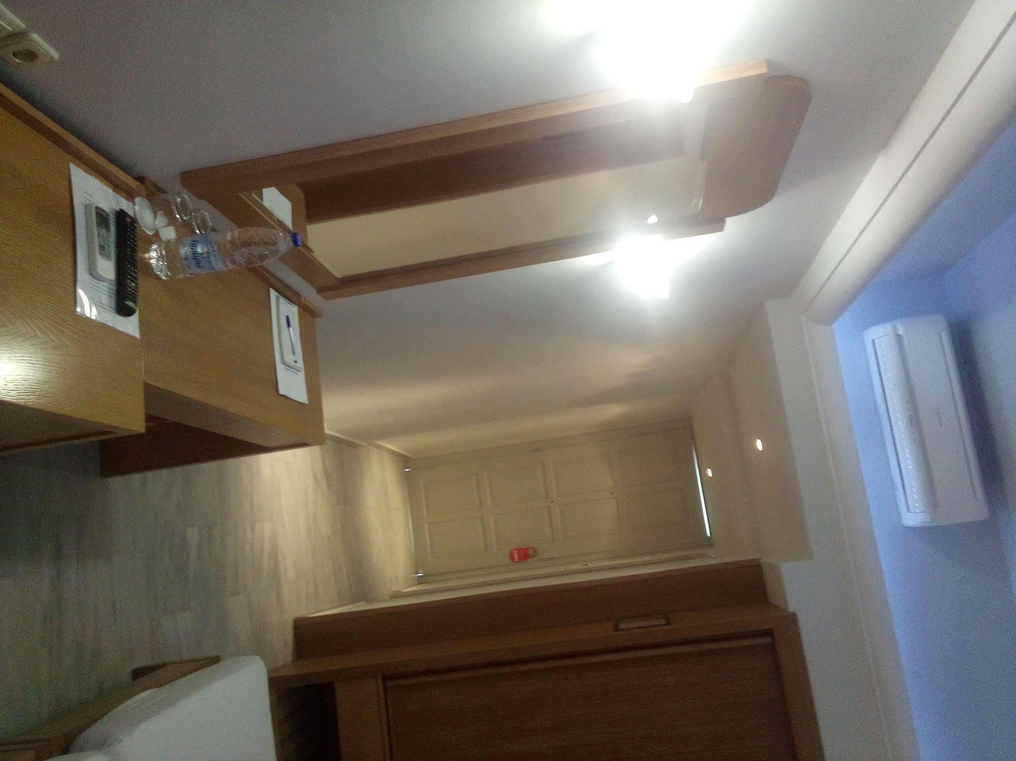 Anita Beach Hotel- Adults Only Rethymno Exterior foto