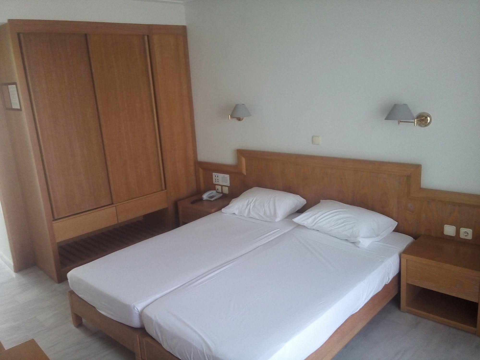 Anita Beach Hotel- Adults Only Rethymno Exterior foto