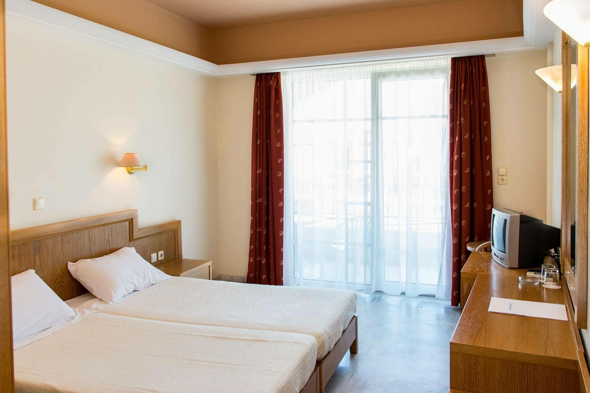 Anita Beach Hotel- Adults Only Rethymno Exterior foto